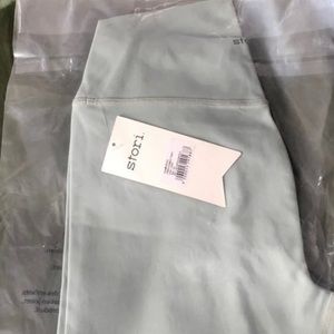 Stori leggings NWT. Sold out